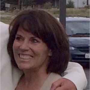 Meet your Posher, Debbi